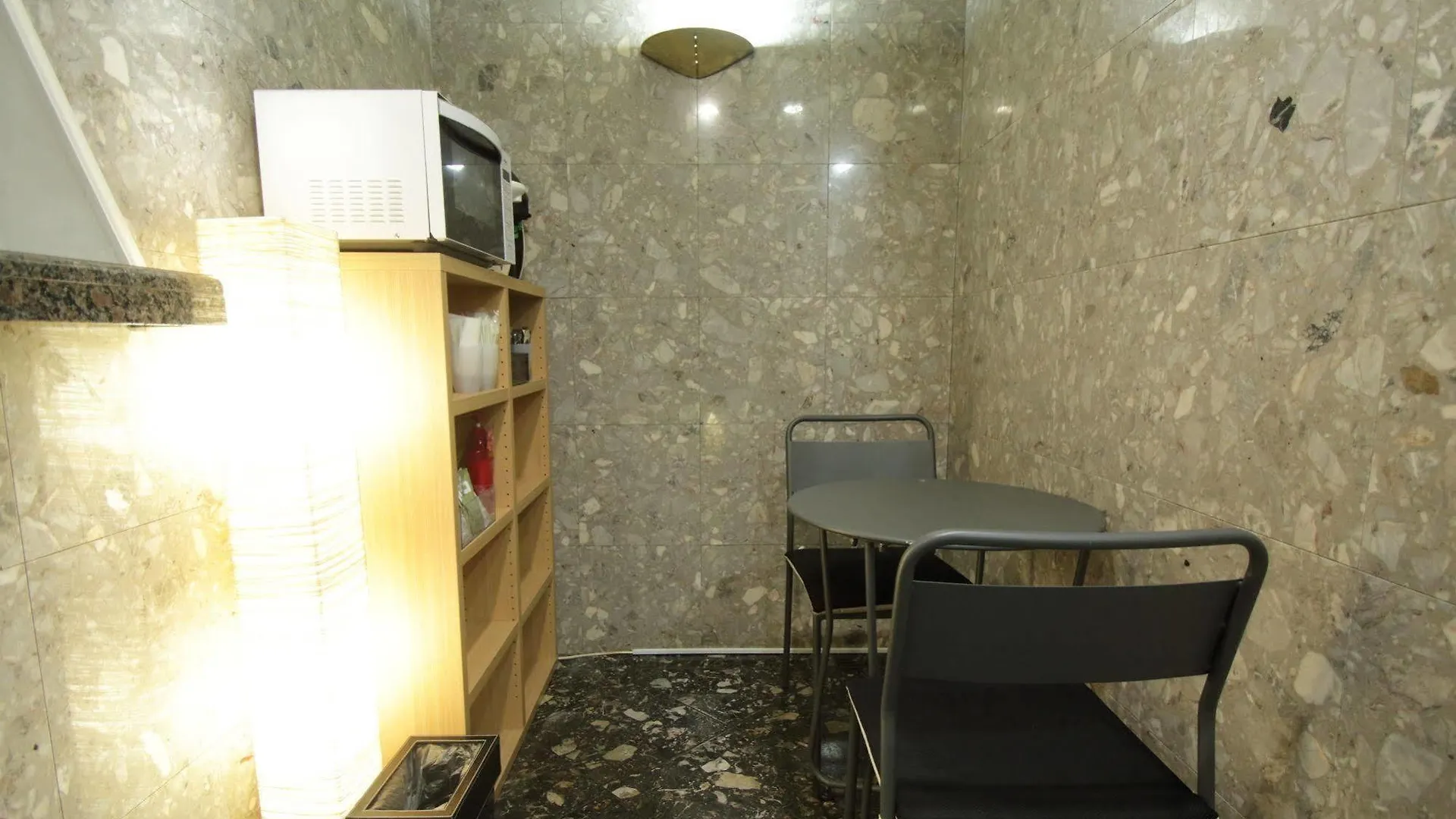 Oak Hotel Ikebukuro Tokio 2*,  Japón